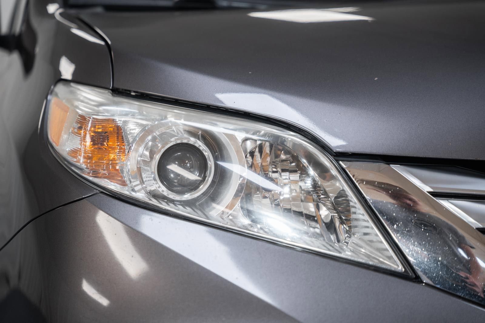 Used 2011 Toyota Sienna Limited w/ Premium Pkg image 15