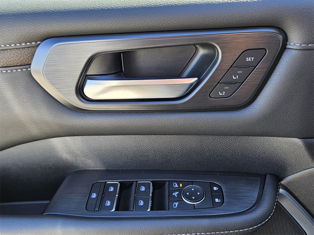 New 2026 Nissan Armada Platinum image 30