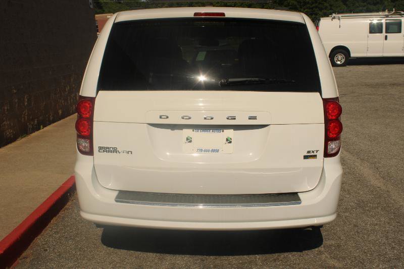 Used 2019 Dodge Grand Caravan SXT image 5