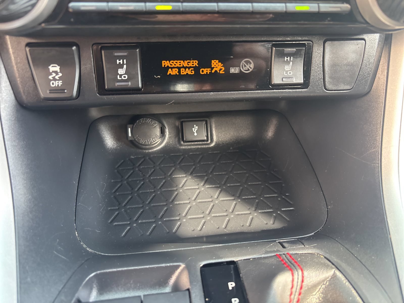 Used 2022 Toyota RAV4 SE AWD/4WD image 26