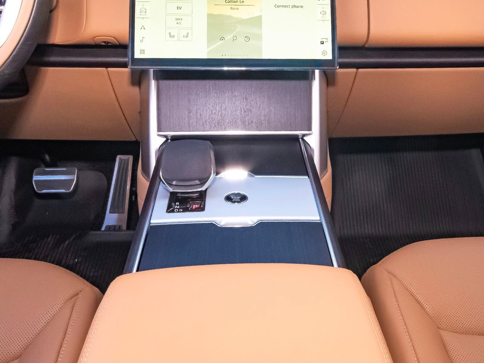 New 2025 Land Rover Range Rover SE image 26