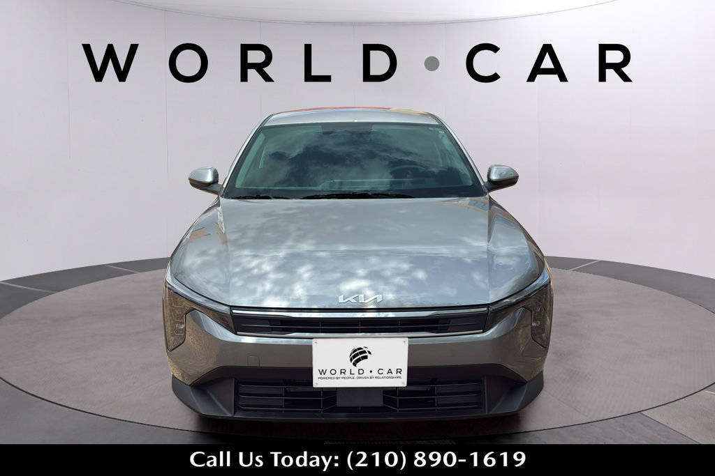 Used 2025 Kia K4 FWD image 3