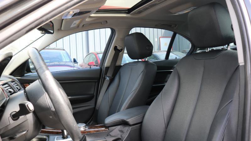 Used 2015 BMW 328i xDrive Sedan AWD/4WD image 9