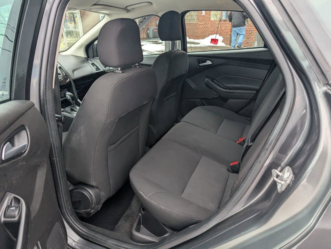 Used 2017 Ford Focus SE w/ Cold Weather Package image 27