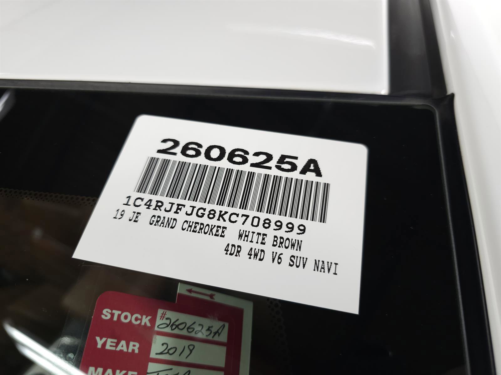 Used 2019 Jeep Grand Cherokee Summit AWD/4WD image 33