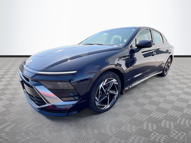 New 2025 Hyundai Sonata SEL FWD image 3