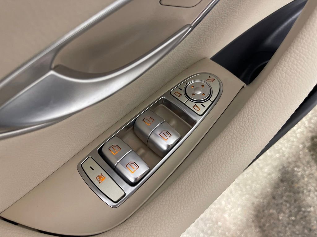 Used 2022 Mercedes-Benz E 450 4MATIC Sedan image 15