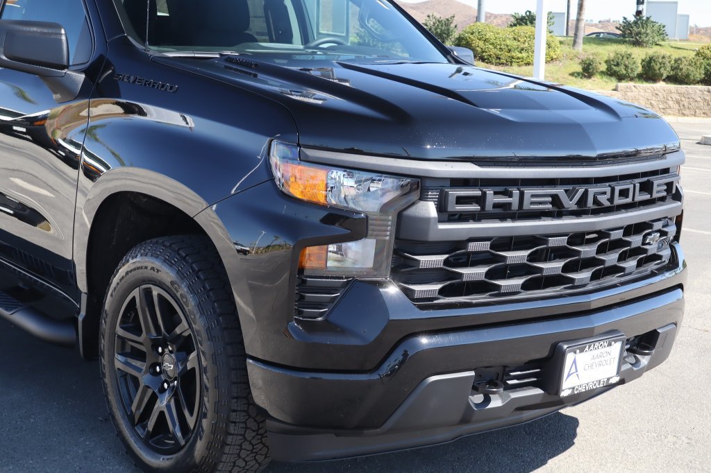 New 2026 Chevrolet Silverado 1500 Custom w/ Turbomax Blackout Package AWD/4WD image 11