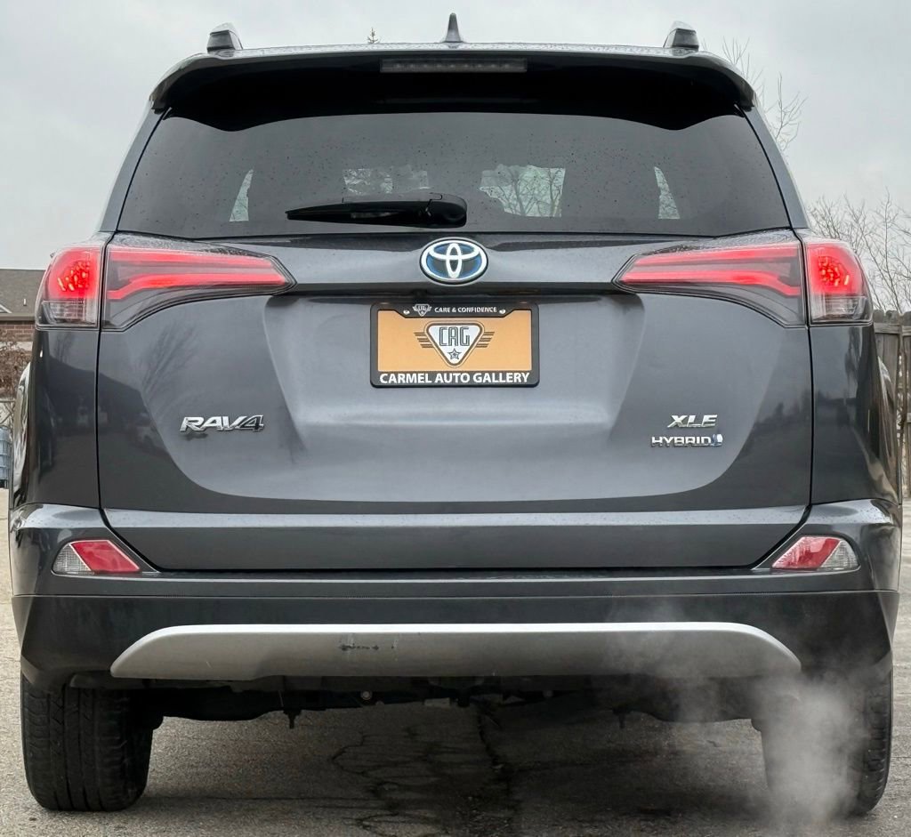Used 2018 Toyota RAV4 XLE image 4