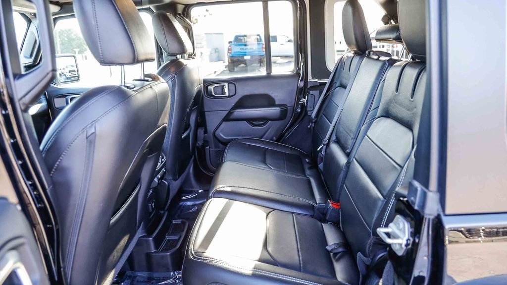 Used 2023 Jeep Wrangler Unlimited Sahara w/ Cold Weather Group image 23