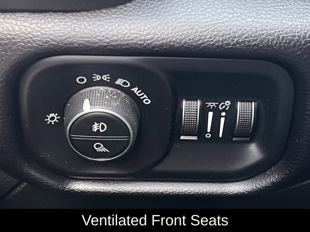 Used 2020 RAM 3500 Laramie image 24