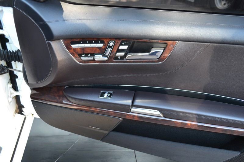 Used 2013 Mercedes-Benz CL 550 4MATIC image 34