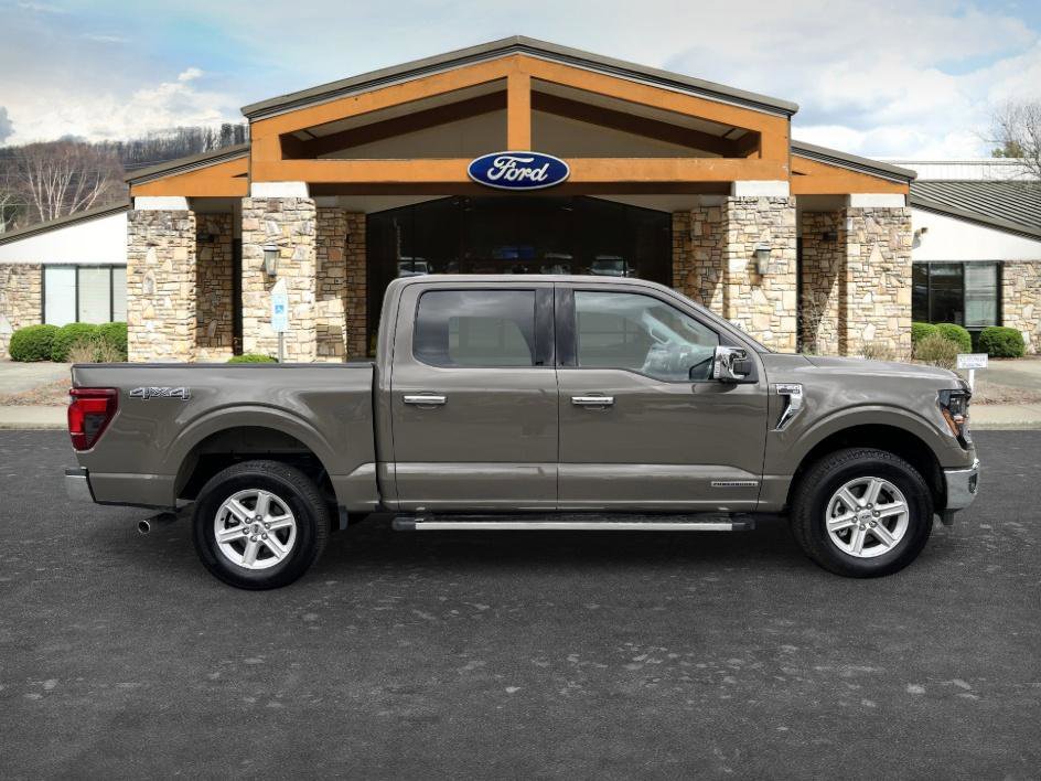 New 2025 Ford F150 XLT w/ Equipment Group 302A MID AWD/4WD image 4