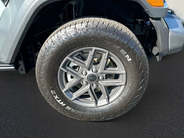 Used 2024 Jeep Wrangler Sport S image 29