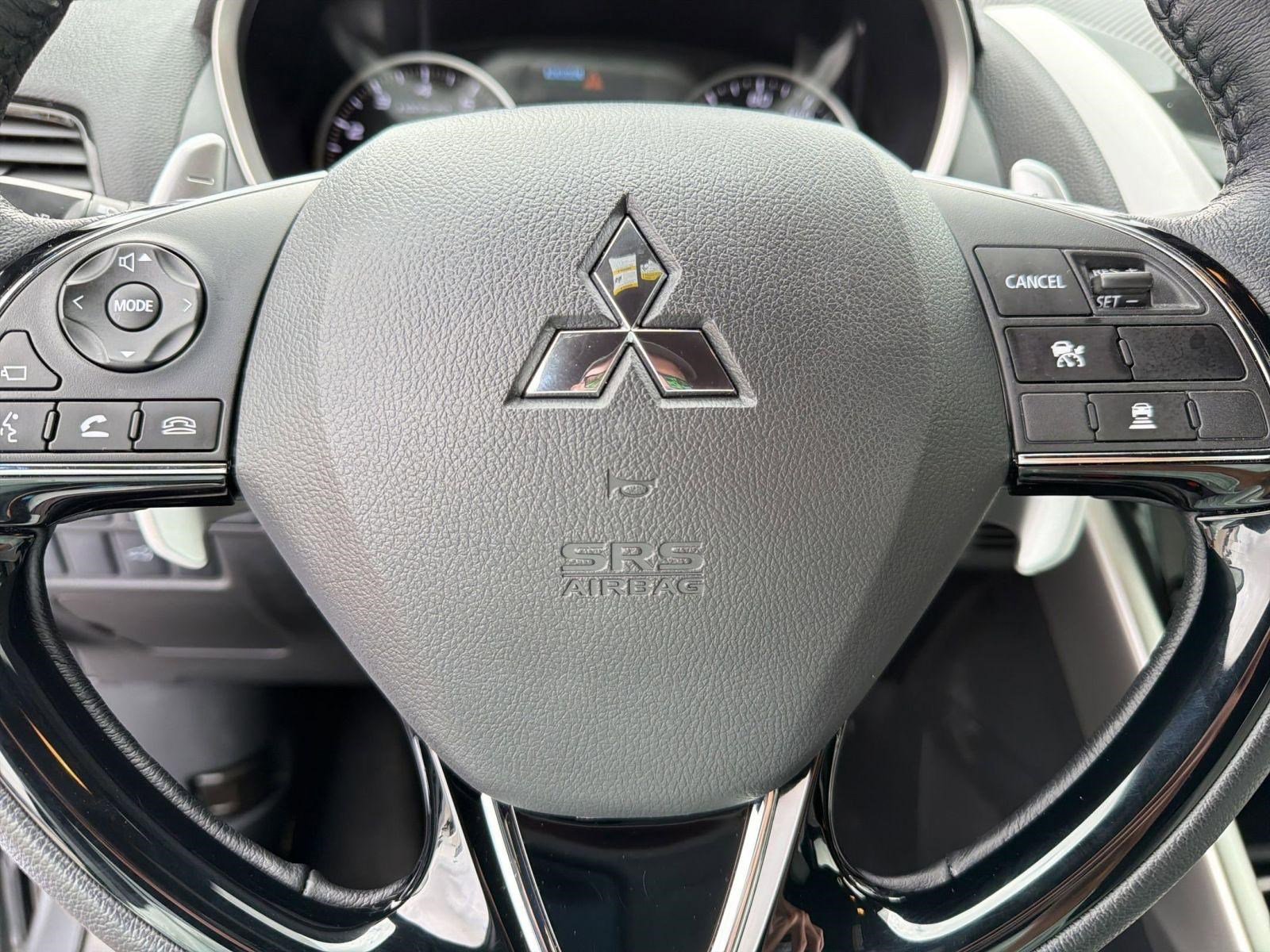 Used 2025 Mitsubishi Eclipse Cross Black Edition image 17