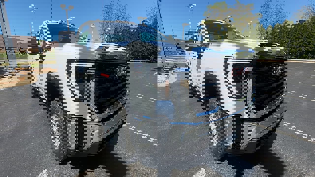 New 2025 GMC Sierra 2500 Pro w/ Convenience Package image 2