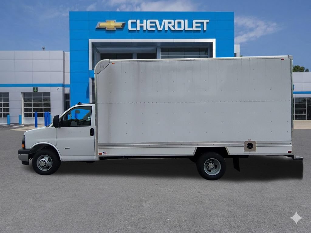 New 2025 Chevrolet Express 3500 w/ Power Convenience Package RWD video 3