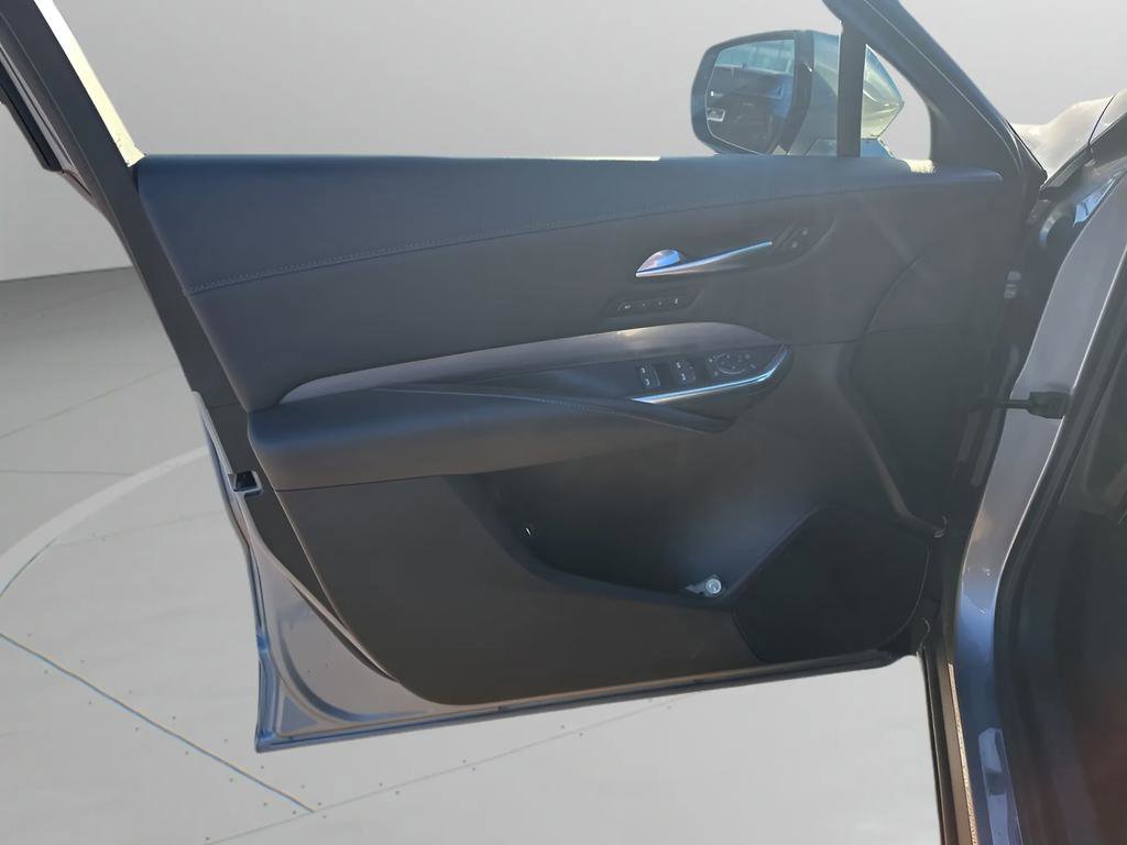 Used 2024 Cadillac XT4 Premium Luxury image 25