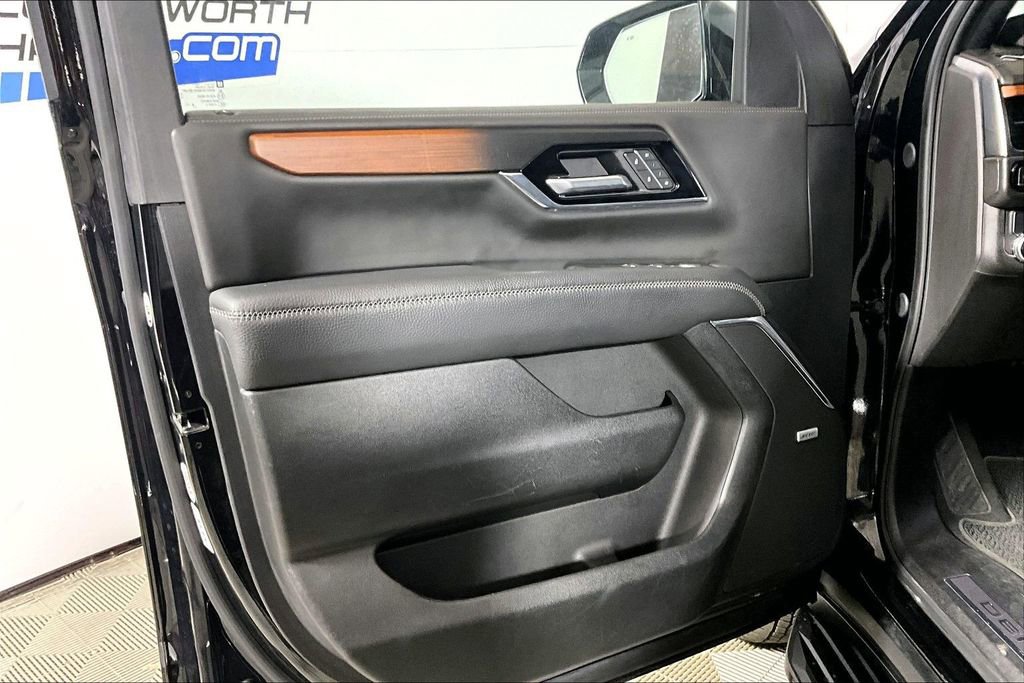 Used 2025 GMC Yukon Denali image 18