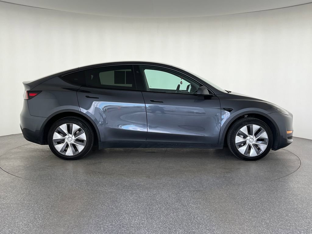 Used 2023 Tesla Model Y Long Range image 8
