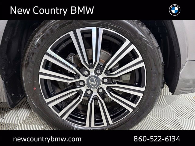 Used 2026 Lexus LX 600 4WD w/ Appearance Package image 9