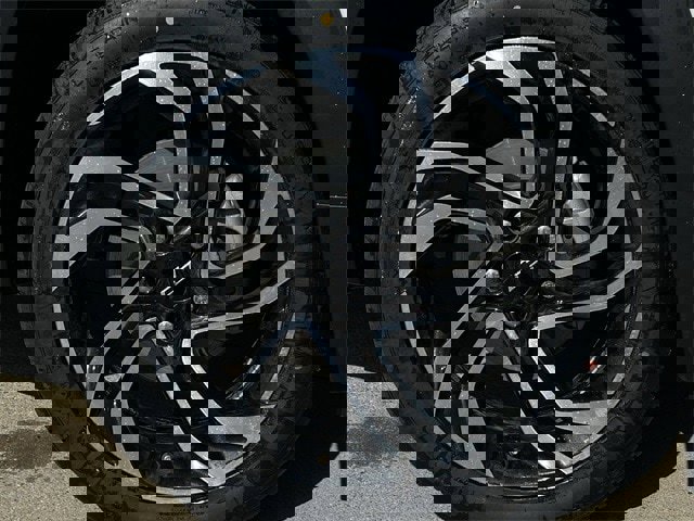 Used 2024 Chevrolet TrailBlazer RS w/ Convenience Package image 11