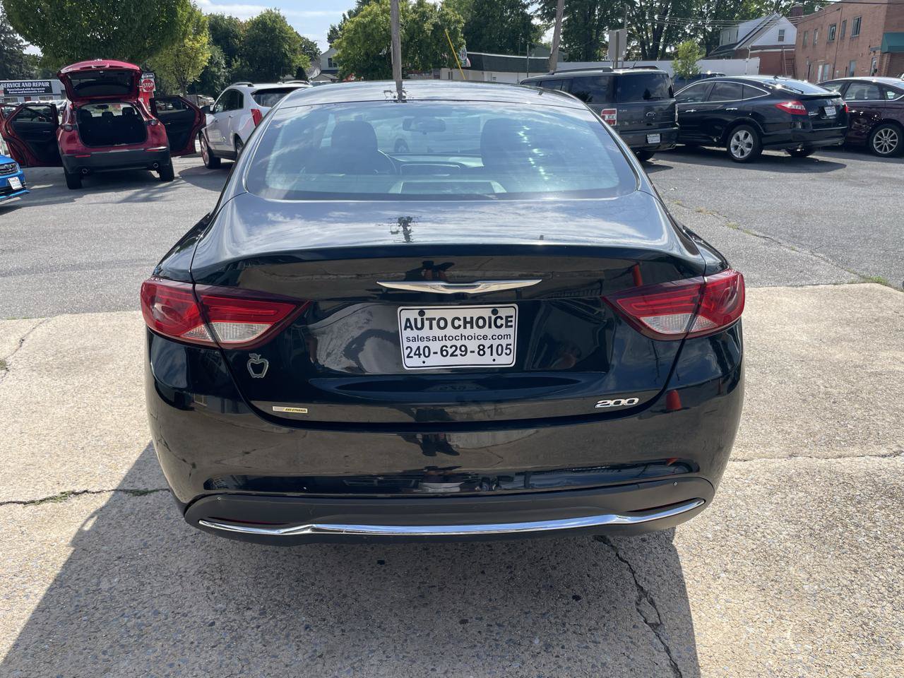 Used 2015 Chrysler 200 Limited FWD image 14