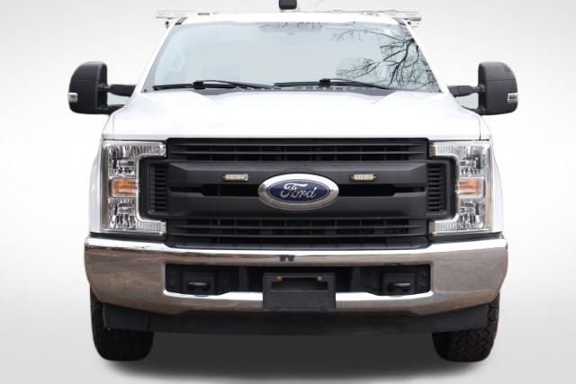 Used 2018 Ford F250 XL w/ Power Equipment Group image 2