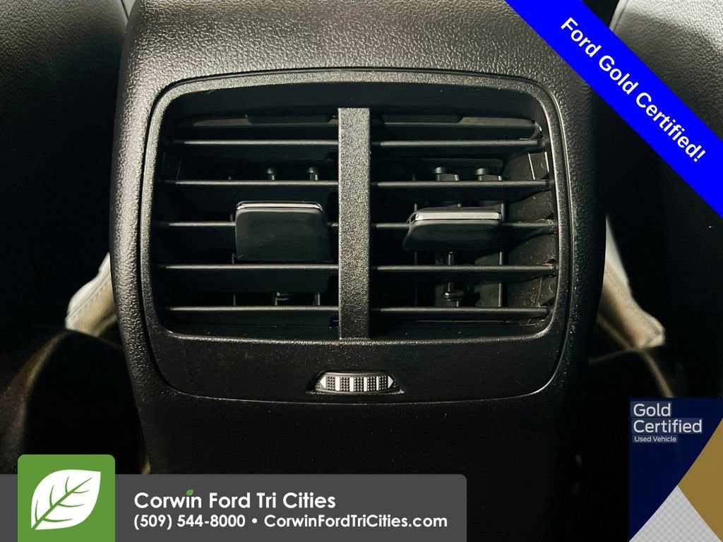 Used 2022 Ford Escape Titanium w/ Class II Trailer Tow Package image 30