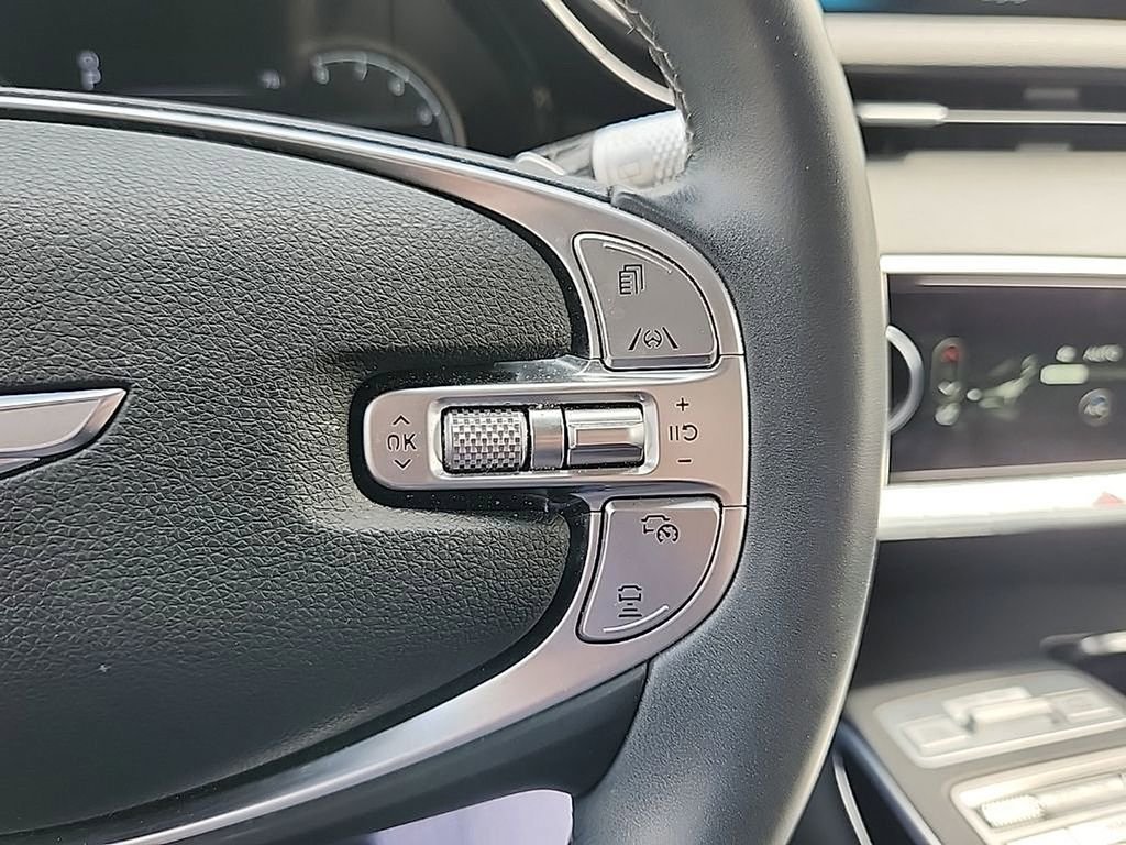 Used 2023 Genesis GV70 2.5T image 9