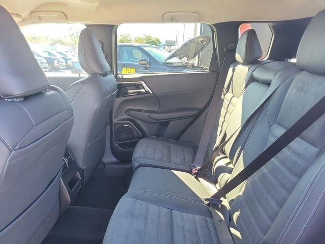 New 2026 Mitsubishi Outlander SE FWD image 14