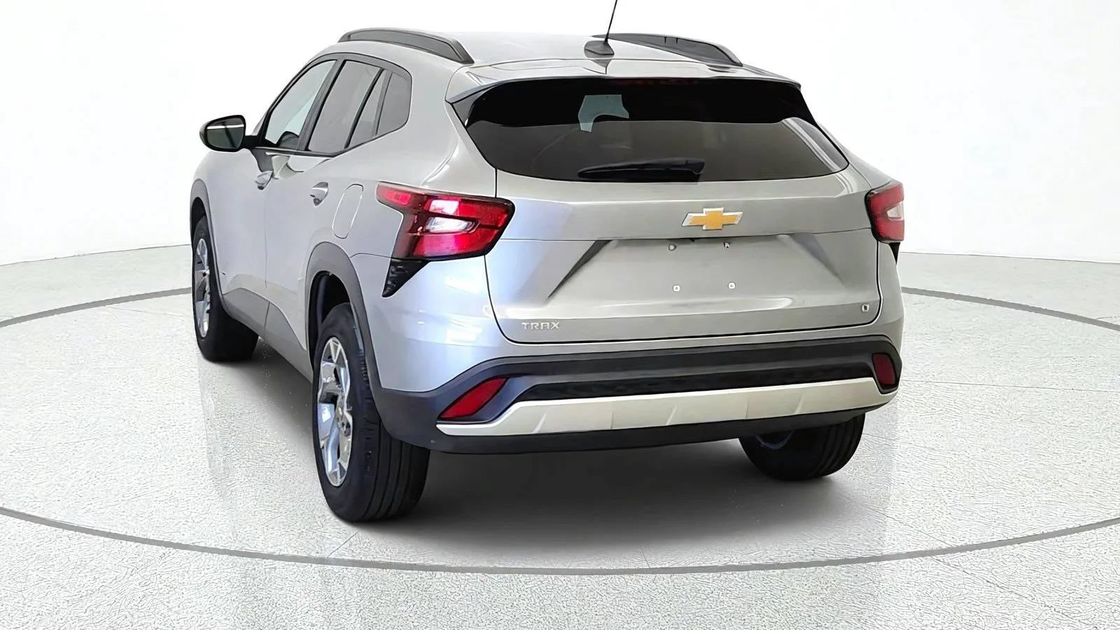 Used 2024 Chevrolet Trax LT FWD image 7