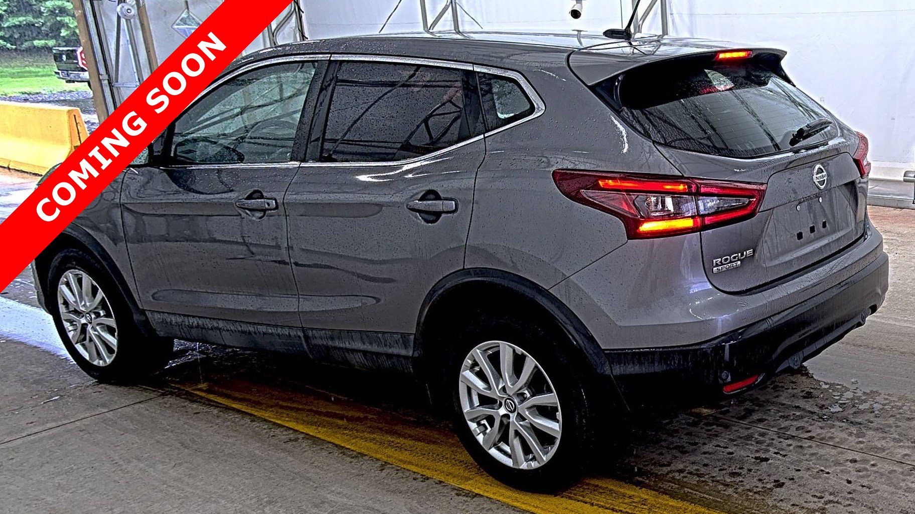 Used 2021 Nissan Rogue Sport S FWD image 3