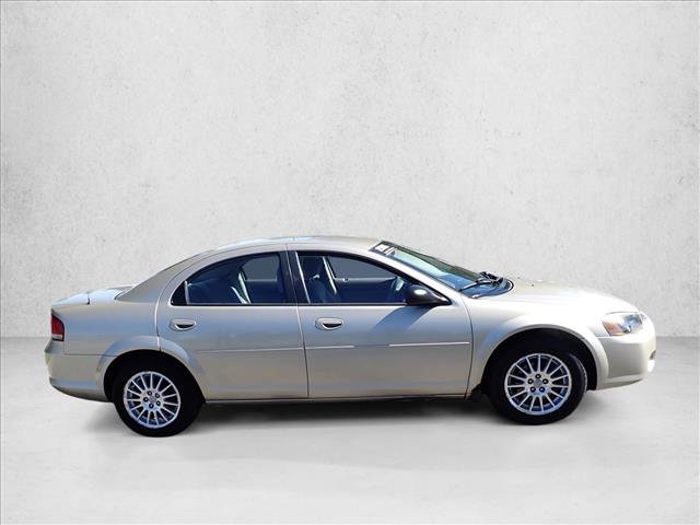 Used 2005 Chrysler Sebring Touring FWD image 5