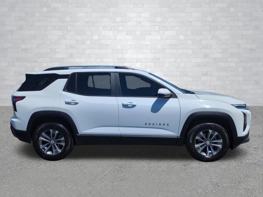Used 2025 Chevrolet Equinox LT w/ Convenience Package II AWD/4WD image 3
