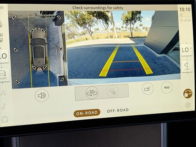 New 2026 Land Rover Range Rover Long Wheelbase SE image 12