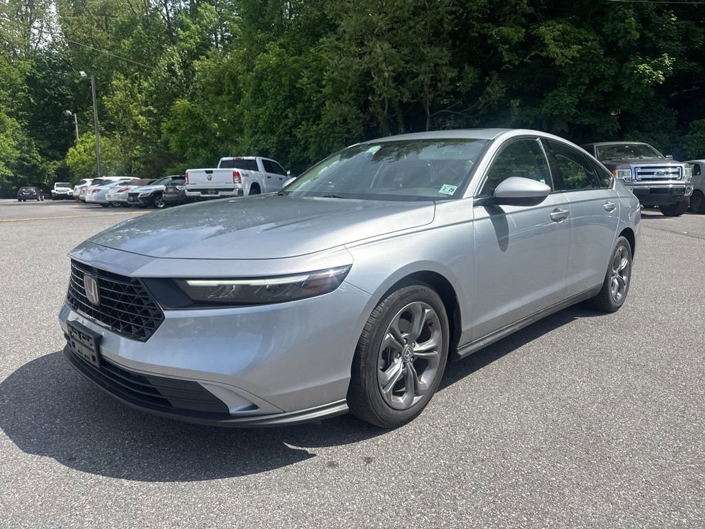 Used 2024 Honda Accord EX image 3