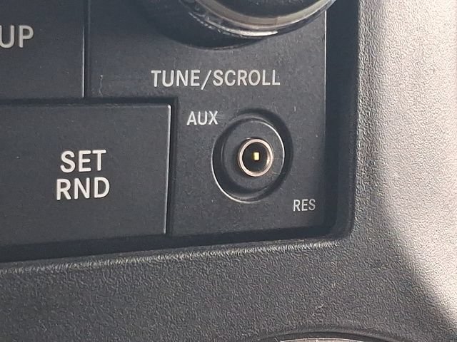 Used 2014 Jeep Wrangler Sahara w/ Connectivity Group AWD/4WD image 26