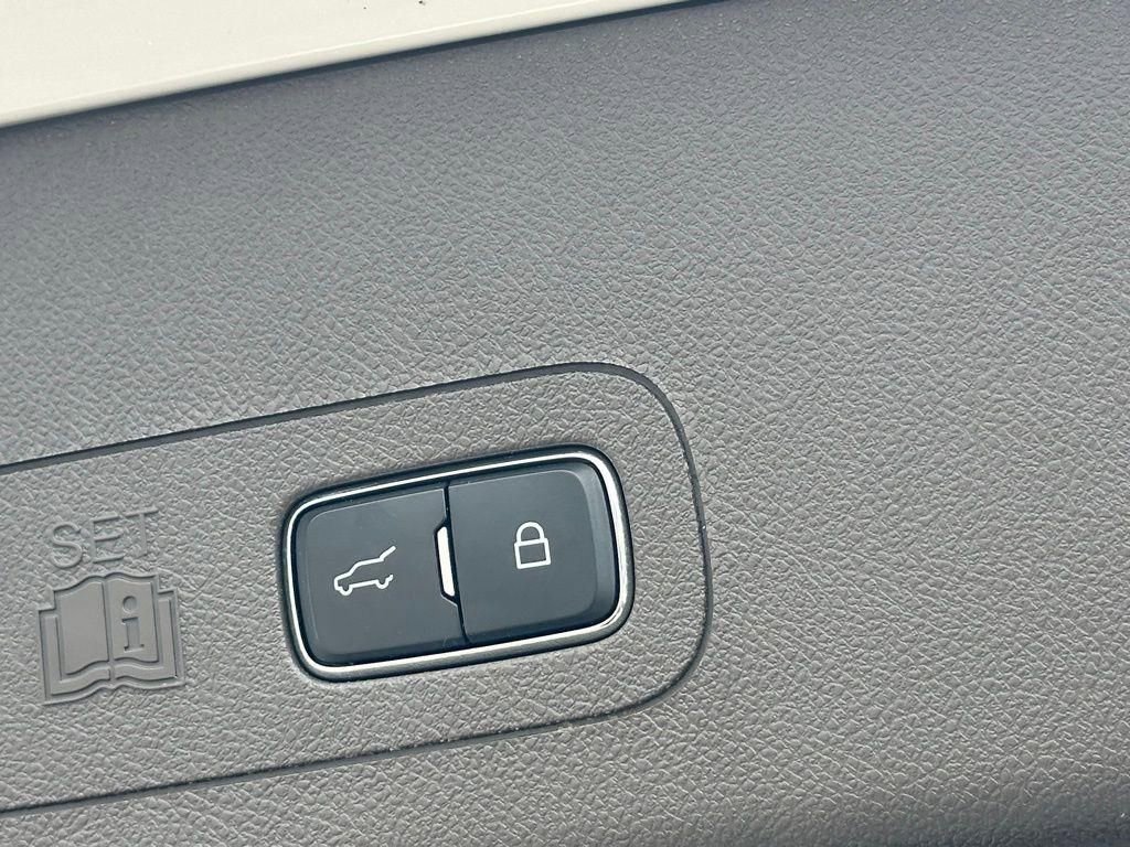 Used 2022 Lincoln Aviator Reserve w/ Equipment Group 201A image 24