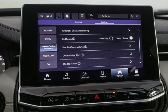 Used 2024 Jeep Compass Limited image 23