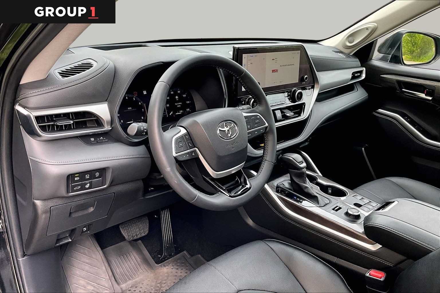 Certified 2025 Toyota Highlander Platinum AWD/4WD image 18