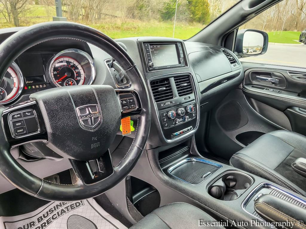 Used 2018 Dodge Grand Caravan SXT w/ Blacktop Package image 22