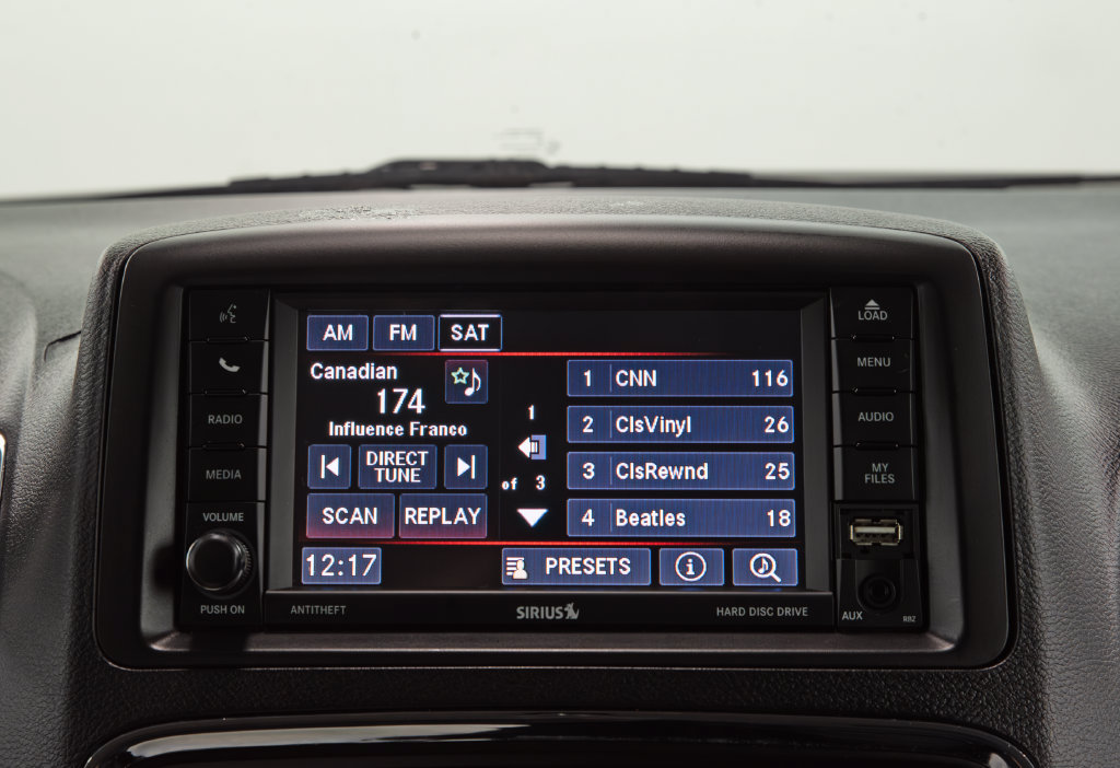 Used 2018 Dodge Grand Caravan SE w/ UConnect Hands-Free Group FWD image 29