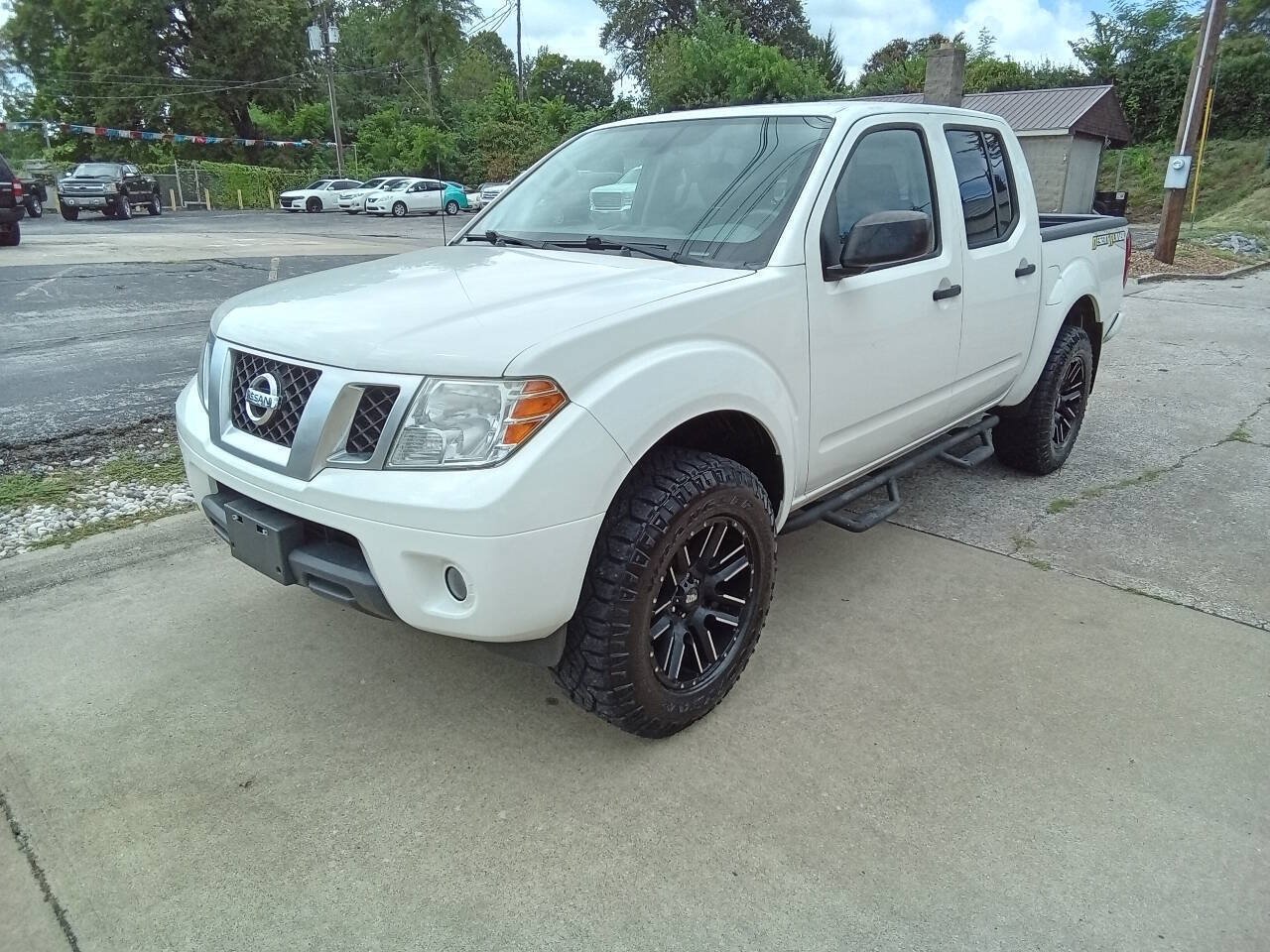 Used 2019 Nissan Frontier Desert Runner RWD image 1