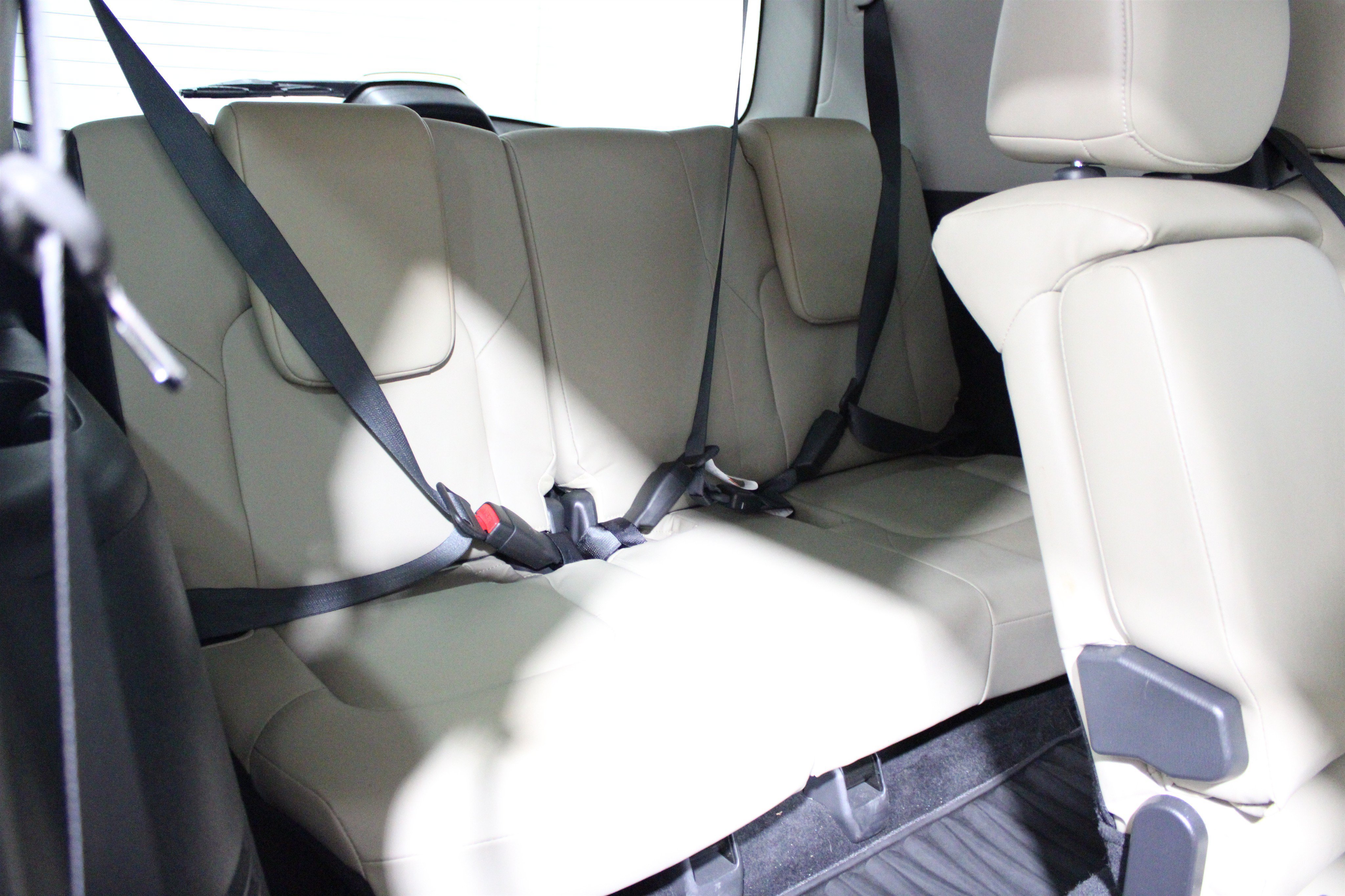 Used 2022 INFINITI QX80 Premium Select w/ All-Season Package RWD image 29