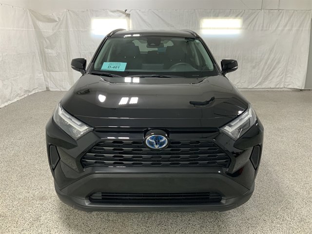 Used 2024 Toyota RAV4 LE AWD/4WD image 3