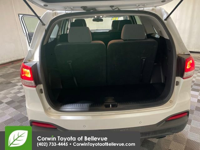 Used 2016 Kia Sorento LX w/ LX Convenience Package image 23