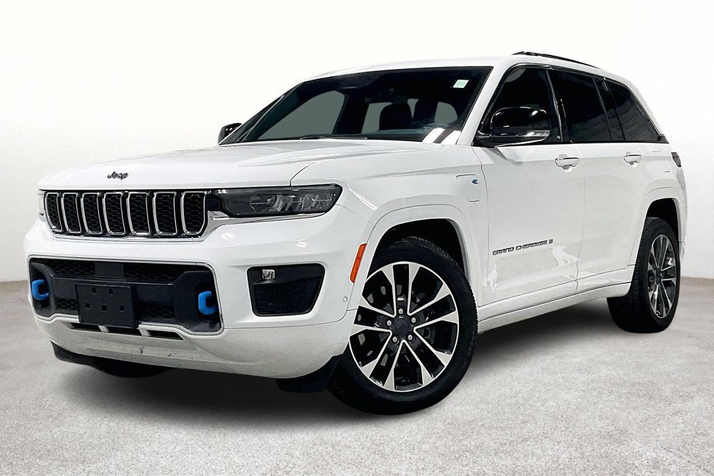 Used 2024 Jeep Grand Cherokee Overland w/ Luxury Tech Group IV AWD/4WD image 14