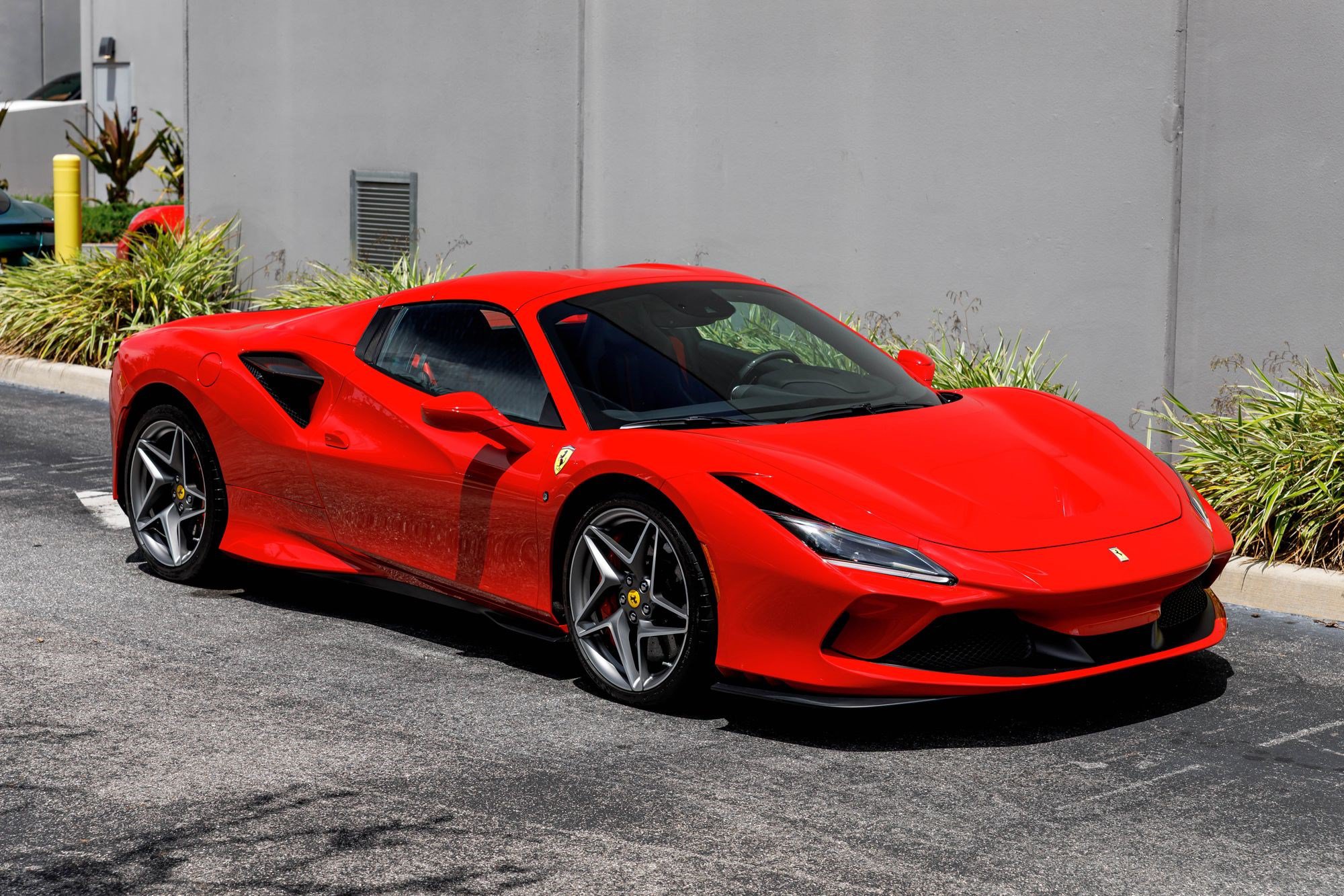 Used 2021 Ferrari F8 Tributo RWD image 6