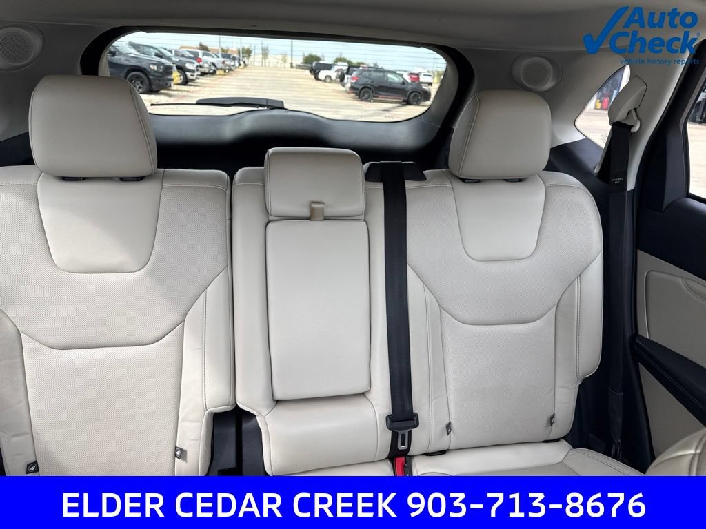 Used 2016 Ford Edge Titanium w/ Equipment Group 302A FWD image 22